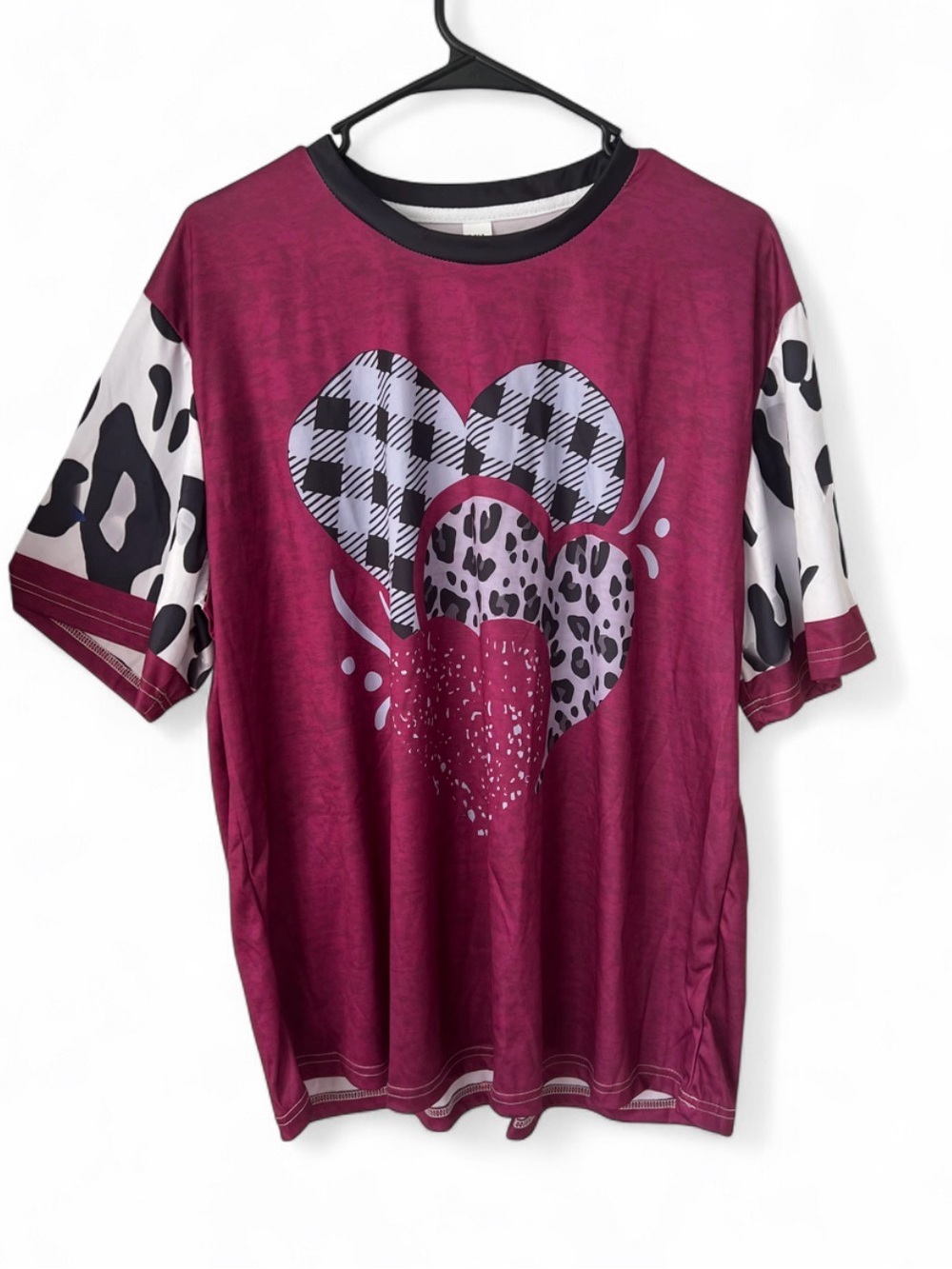 Women's Burgundy Heart Print Short Sleeve Tee with Animal-Print Sleeves